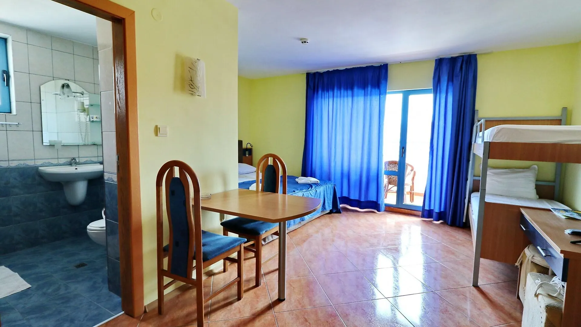 Bora Bora Hotel Σάνι Μπιτς 3*,  Βουλγαρία