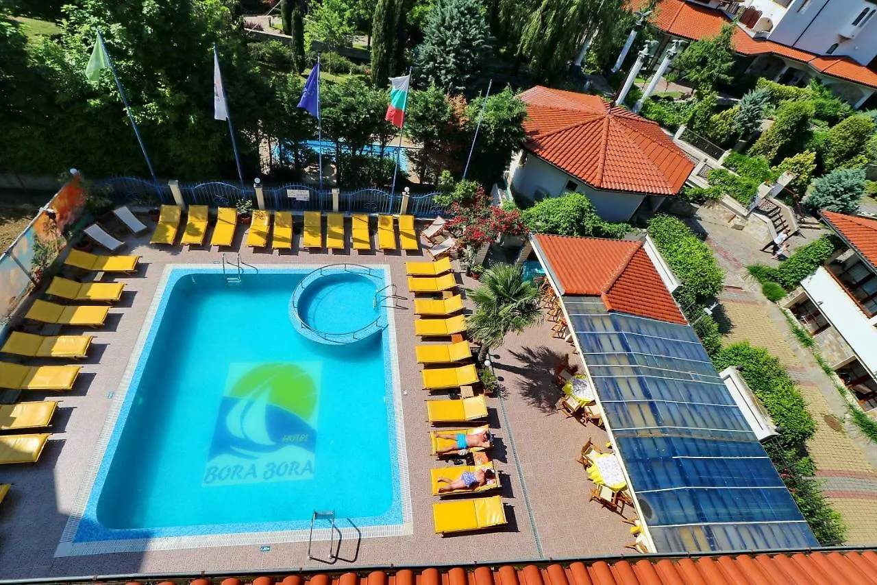 Bora Bora Hotel Σάνι Μπιτς 3*,